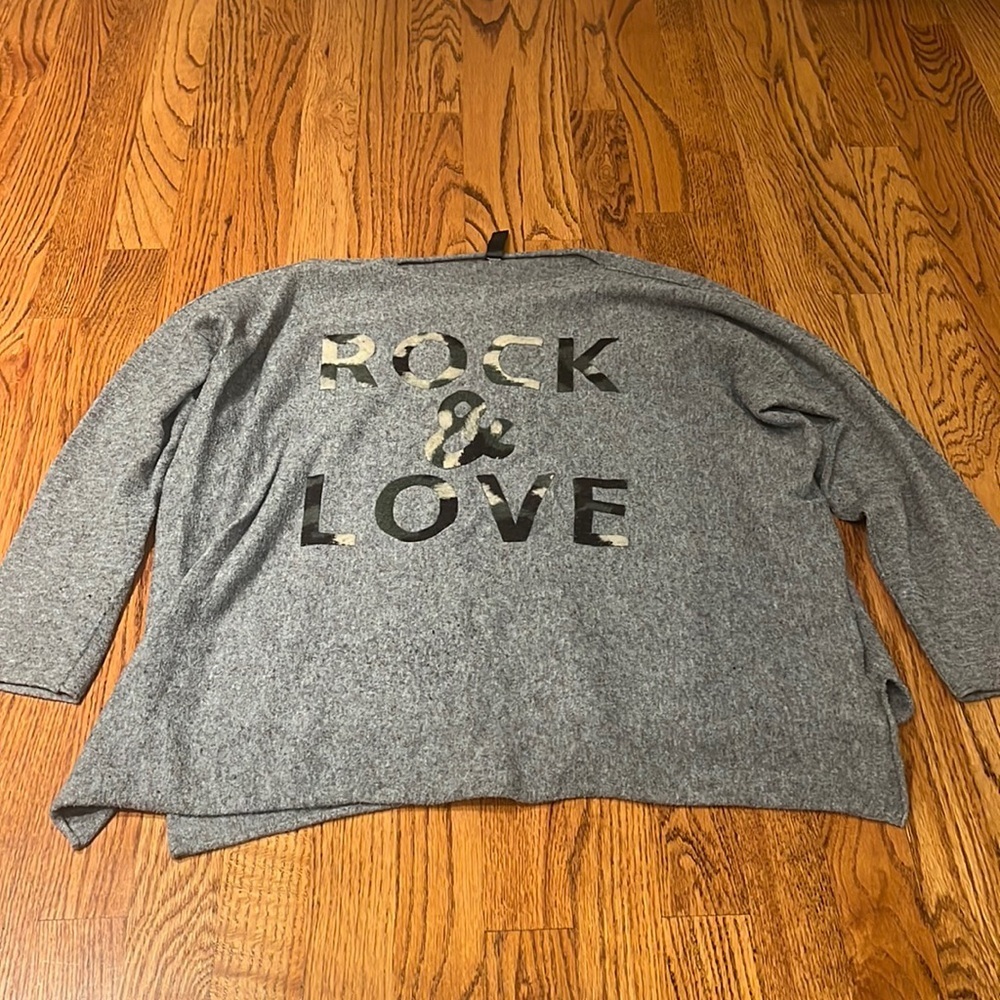 Venti 6 Woman’s Grey Rock & Love Grey Sweatshirt